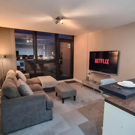 2 Bed Castlefield Flat Canalside-2